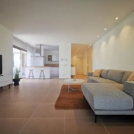 Brand New Surrounded By Tropical Gardens! Apartment *