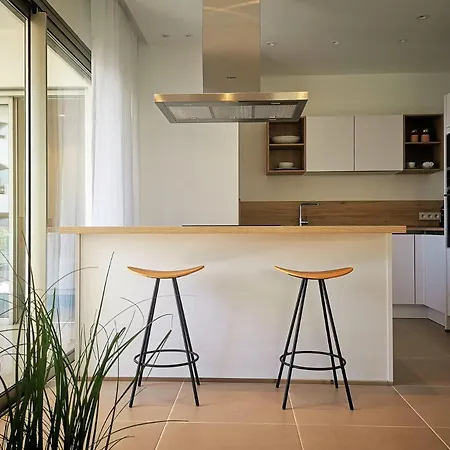 Brand New Surrounded By Tropical Gardens! *