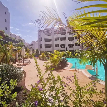 Brand New Surrounded By Tropical Gardens! Apartment